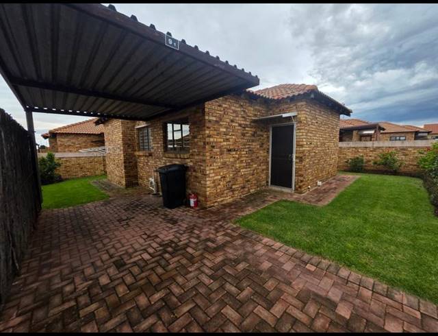 3 BEDROOM TOWNHOUSE FOR SALE IN GREENHILLS